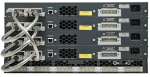 Figura 2: Os switches são empilhados em cadeia