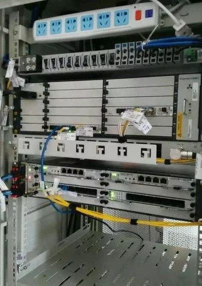 Schematic diagram inside the cabinet