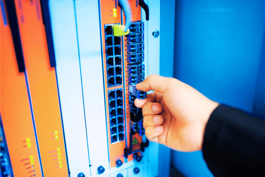 How to Select the Right Data Center Switch for Your Needs