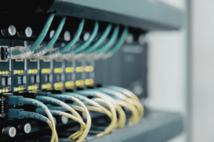 Unlocking Efficiency: How to Choose the Right Data Center Switch
