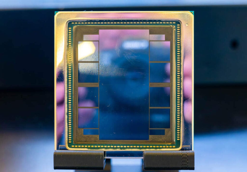 AMD-Instinct-MI350-Package