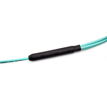 Brocade 100G-Q28-S28-AOC-0201 Совместимый кабель длиной 2 м (7 фута) 100G QSFP28 для четырех активных оптических кабелей 25G SFP28