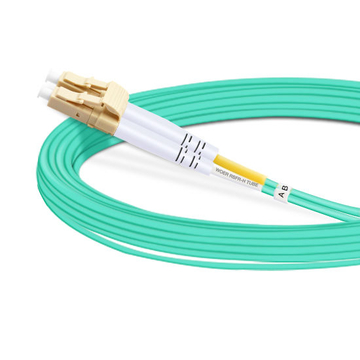 Câble à fibre optique duplex OM10 multimode LC UPC vers LC UPC OFNP de 33 m (3 pi)