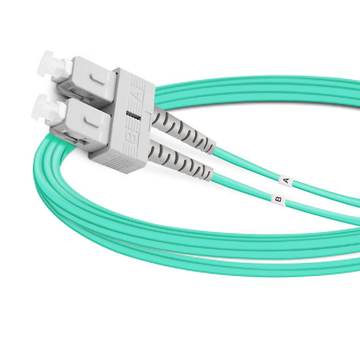 Cable de fibra óptica de 2 m (7 pies) dúplex OM4 multimodo SC UPC a SC UPC PVC (OFNR)