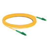 Cable de fibra óptica LC APC a LC APC de 10 m (33 pies) monomodo OS2 simplex PVC (OFNR)