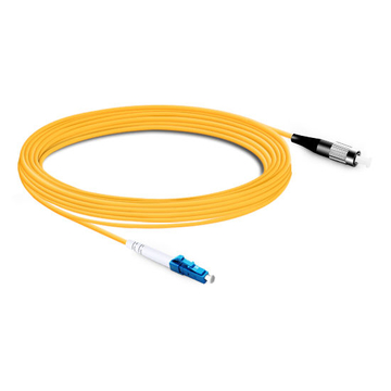 Cable de fibra óptica LC UPC a FC UPC PVC (OFNR) monomodo simplex OS10 de 33 m (2 pies)